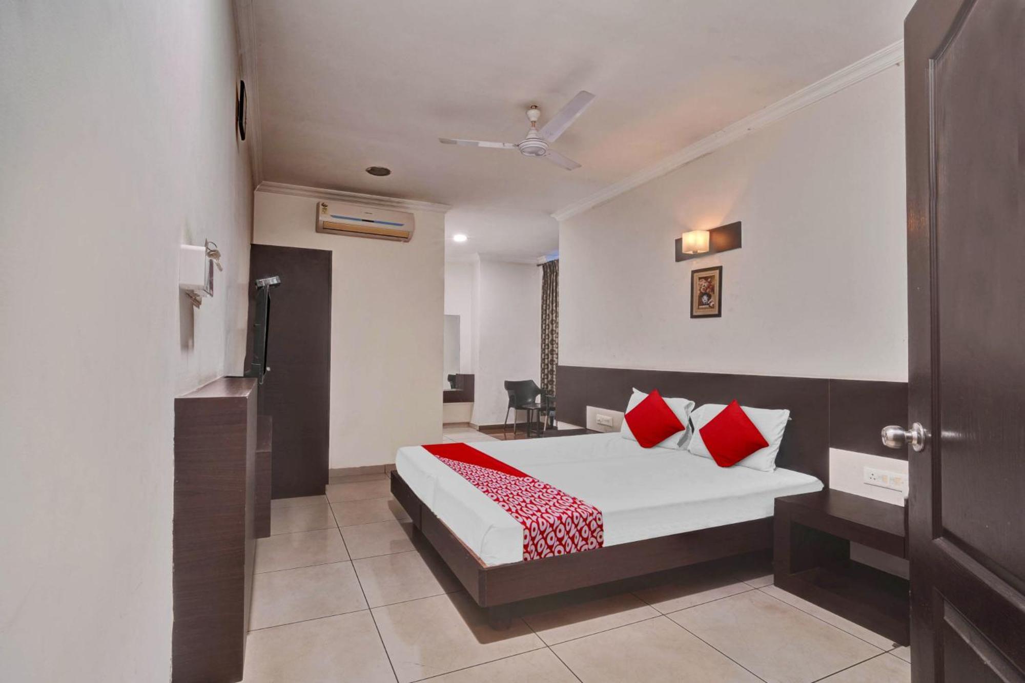 Hotel O Jk Inn Tiruppur Ngoại thất bức ảnh
