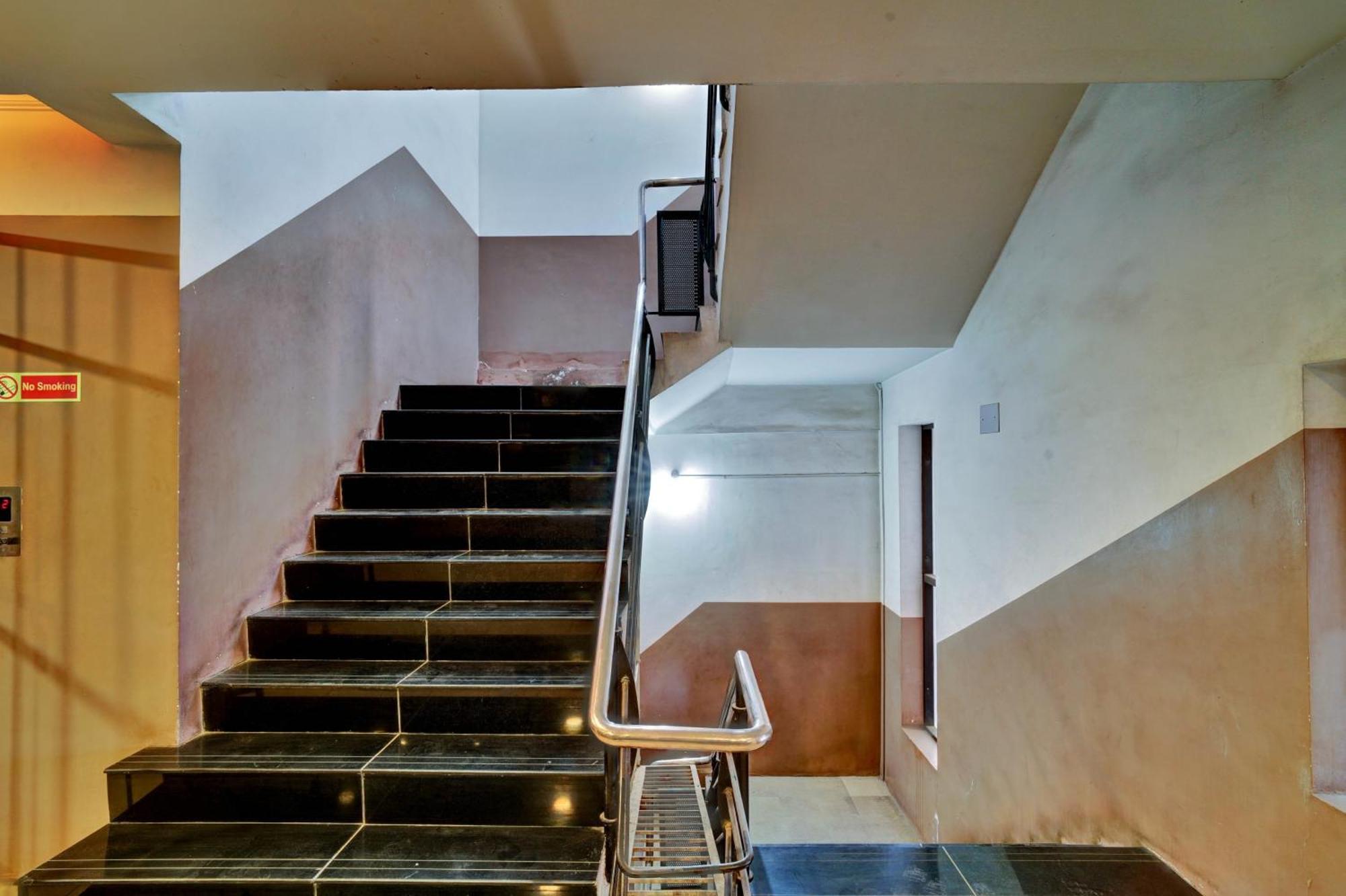 Hotel O Jk Inn Tiruppur Ngoại thất bức ảnh